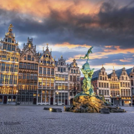 Búrka nad Antverpami Svietiace puzzle