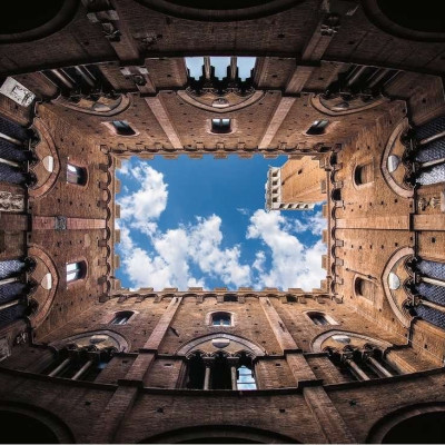 Cortile del Podestà, Palazzo Pubblico, Siena, Italia